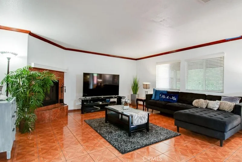 38305 Encanto photo 2
