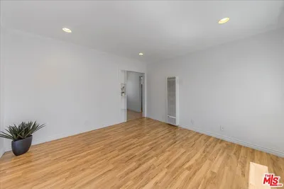 2954 Exposition Blvd 1 photo 2