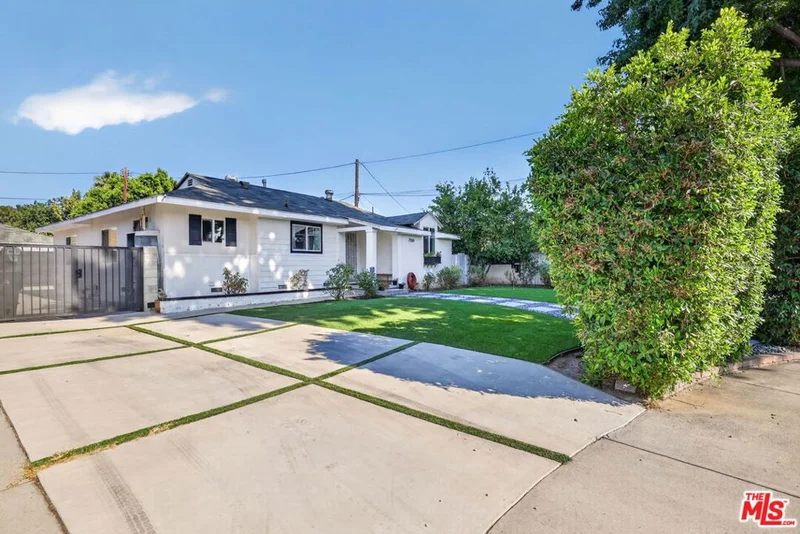 Photo 2 of 7550 Ruffner Avenue