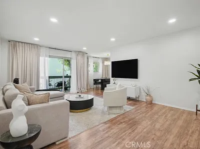 23677 Park Capri 20 photo 2
