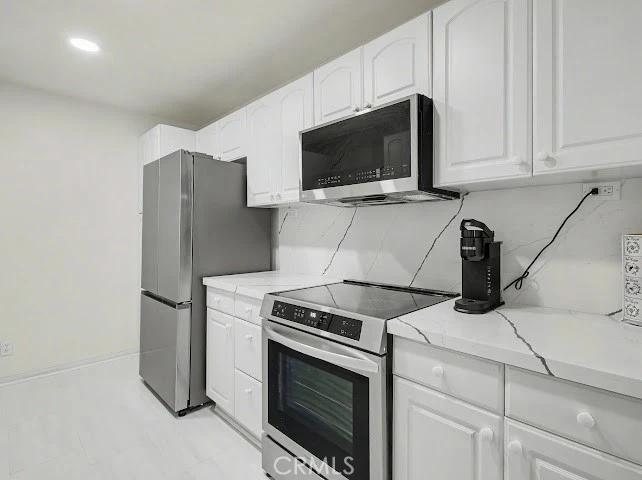 Interior 4