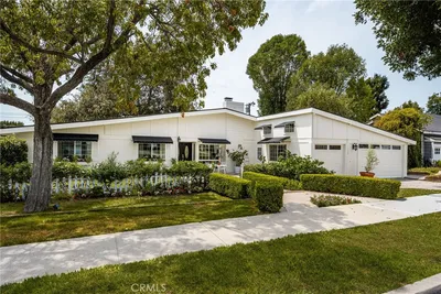 1132 Foothill Boulevard