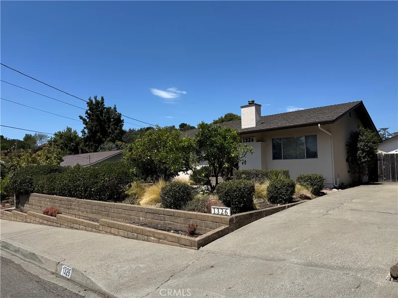 Photo 2 of 1326 Cecelia Court