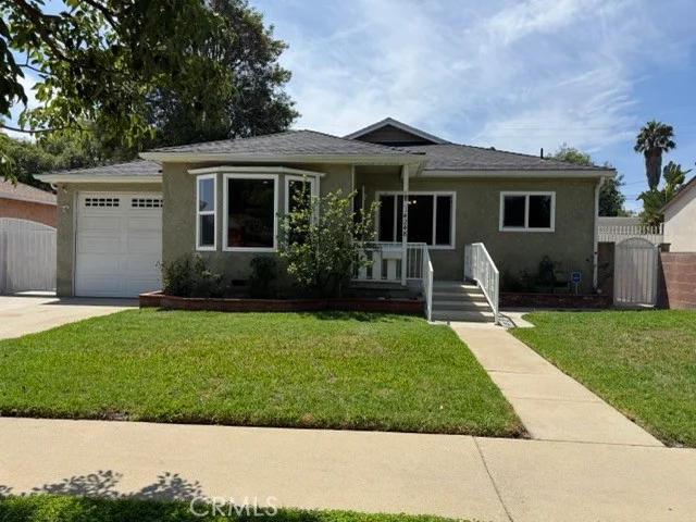 Photo 2 of 14248 Lanark Street S