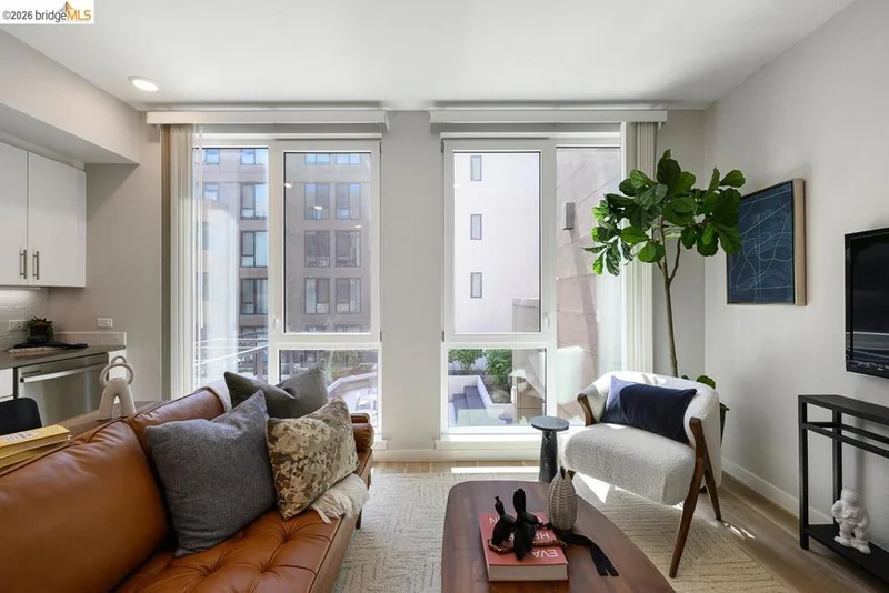 Photo 2 of 260 Brooklyn Basin Way 425
