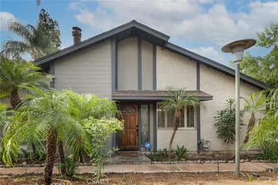6168 Avenue Juan Diaz