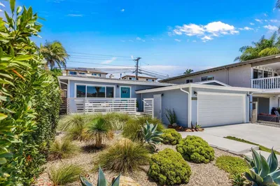 2423 Newcastle Avenue photo 2