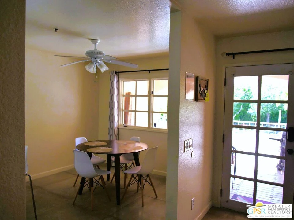 Interior 4