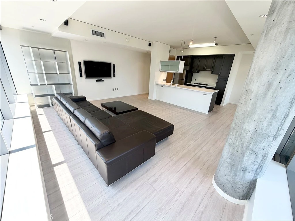 Interior 4