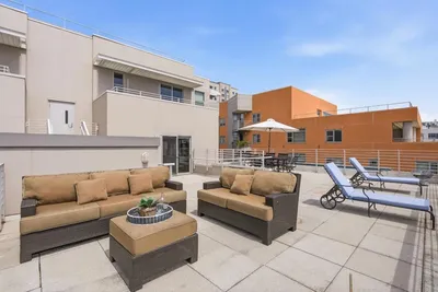 235 Berry Street 607