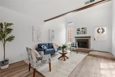 232 S Elm