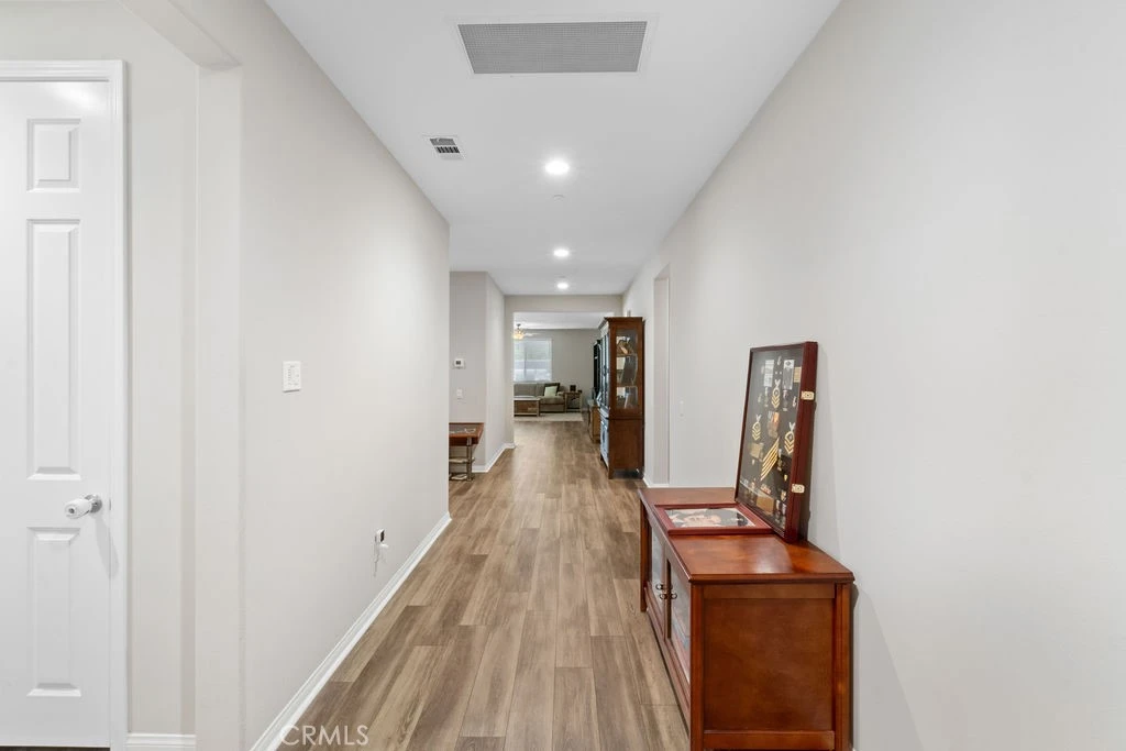 Interior 4