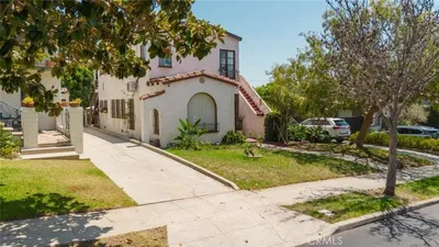 1332 Masselin Avenue A&B