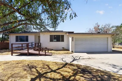 10142 E Avenue R14