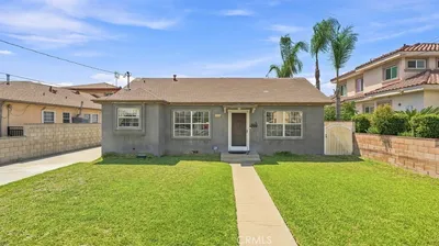 1639 Walnut Street photo 2