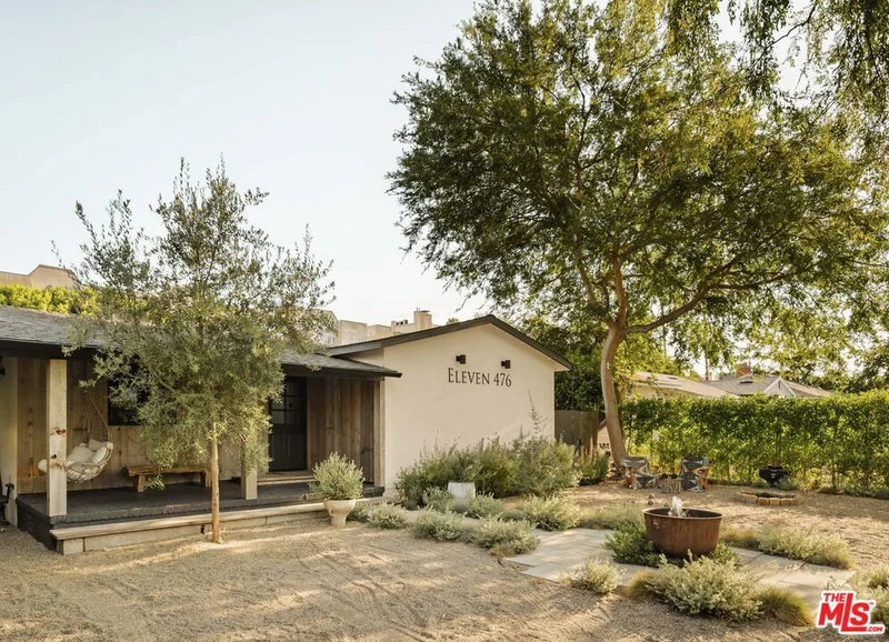 11476 La Maida Street photo 2