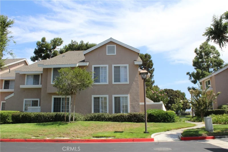 111 Greenfield photo 2