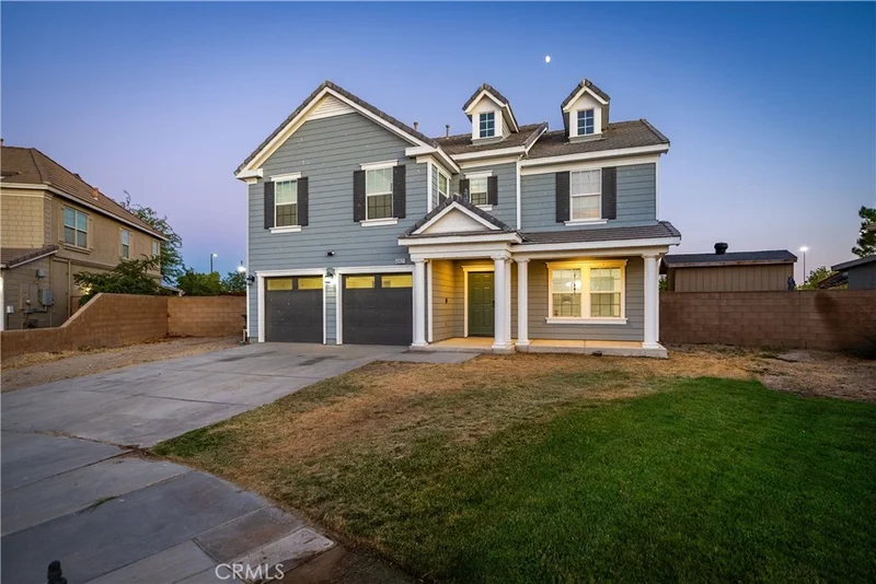 Photo 2 of 43021 Artesia Court