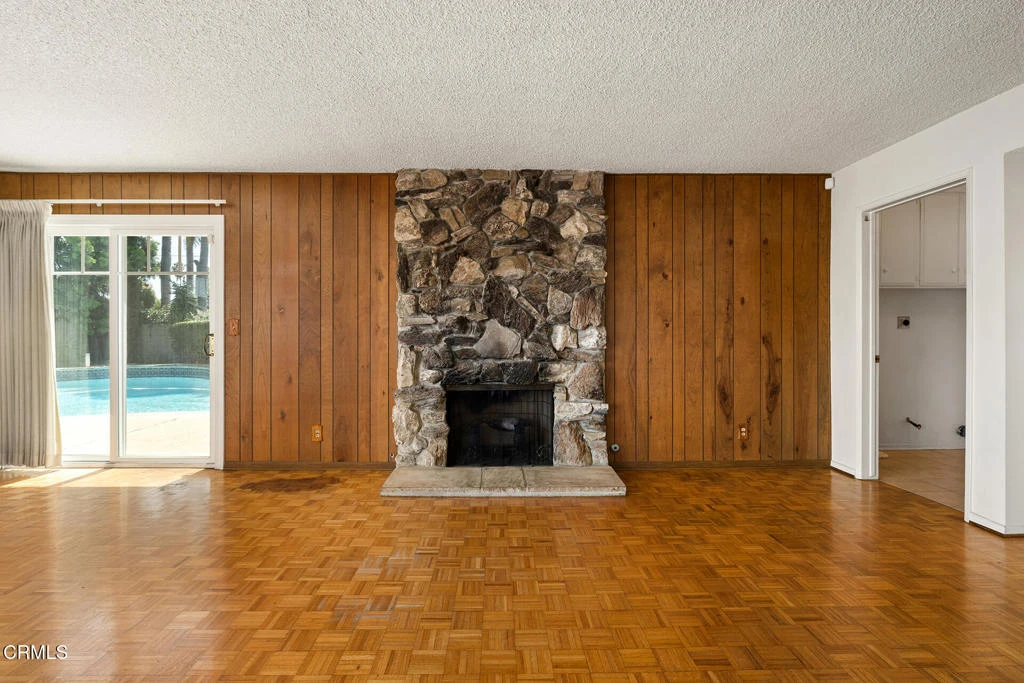Interior 2