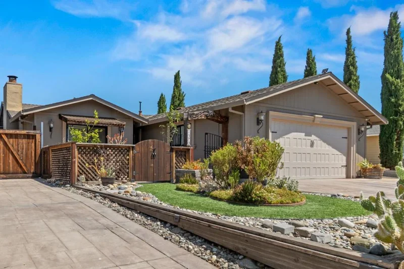 Photo 2 of 1370 Matador Drive