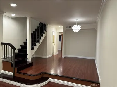 22865 Del Valle Street 12