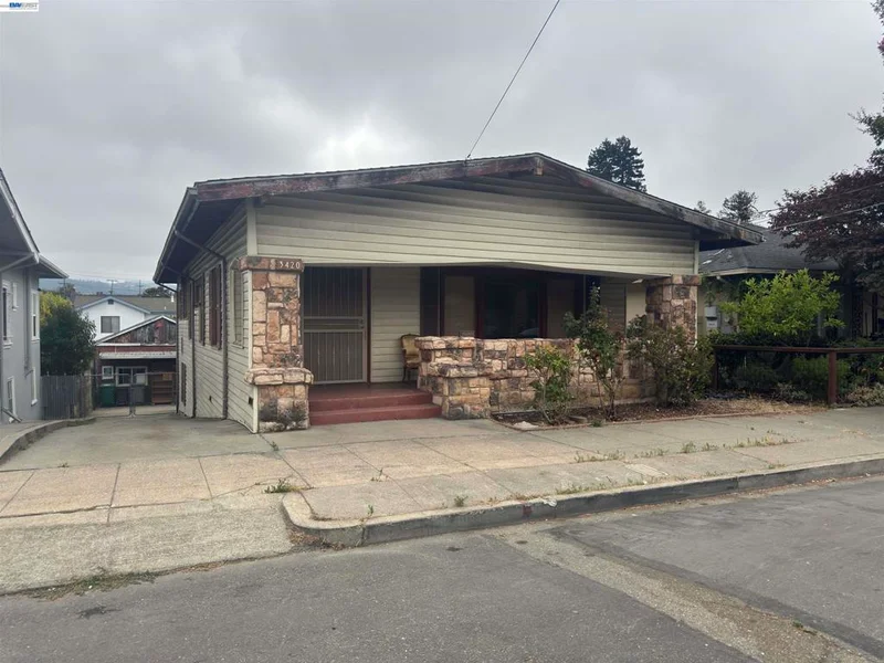 Photo 2 of 3420 Laguna Ave