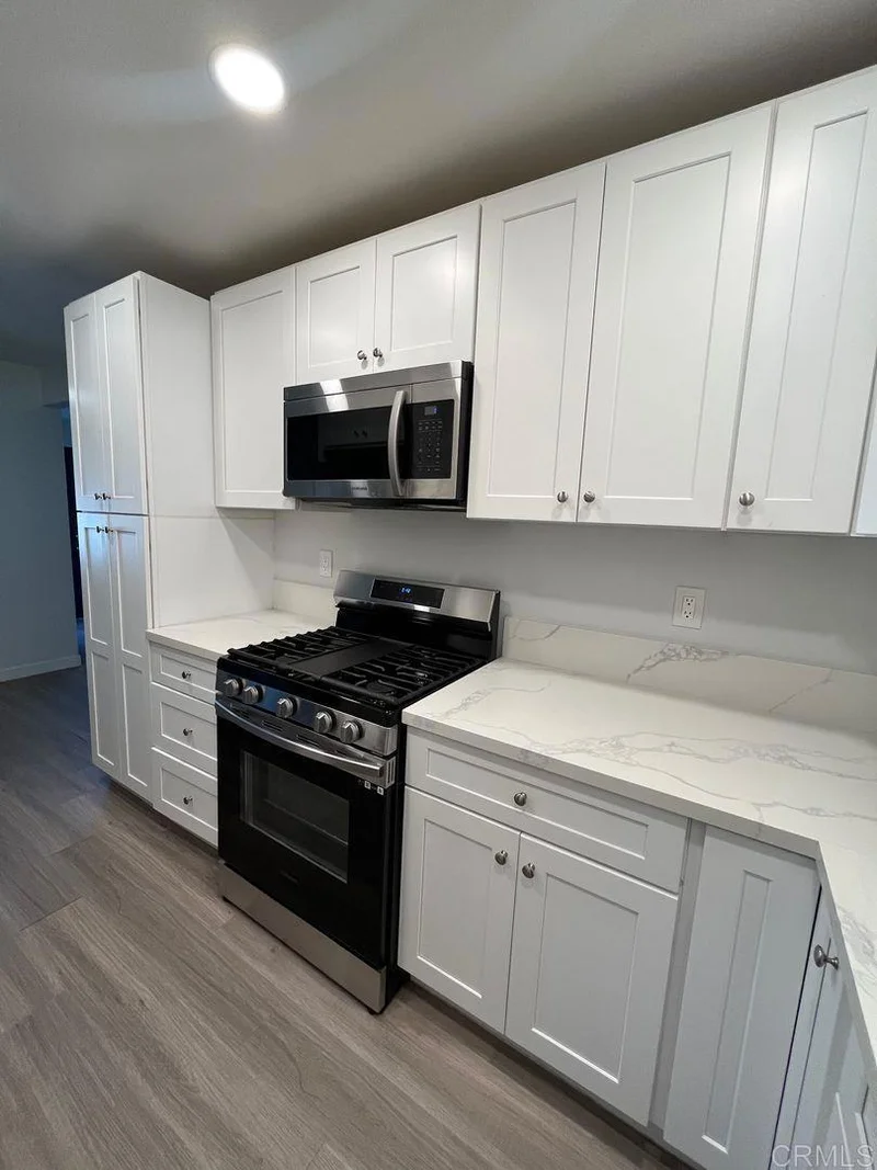 333 Lansing Circle D photo 2