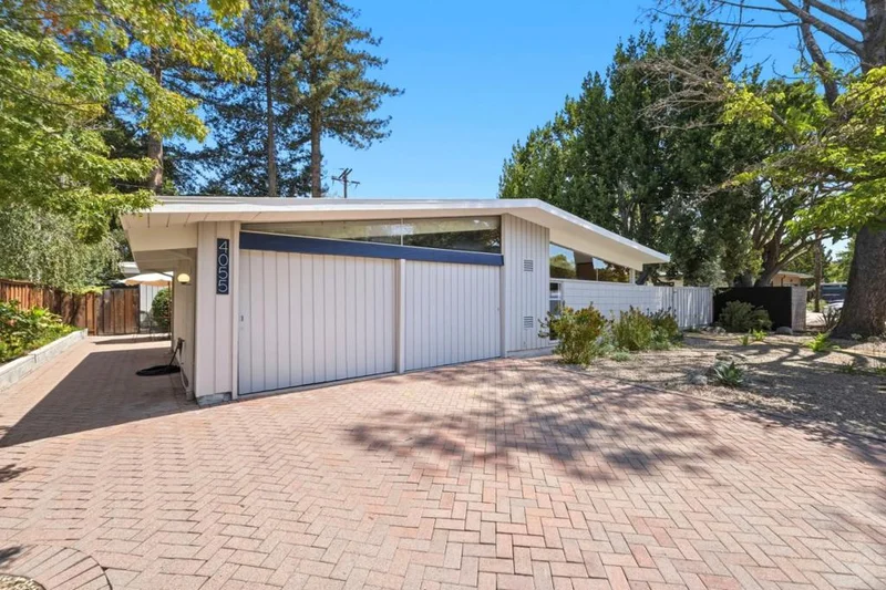 Photo 2 of 4055 Ben Lomond Drive