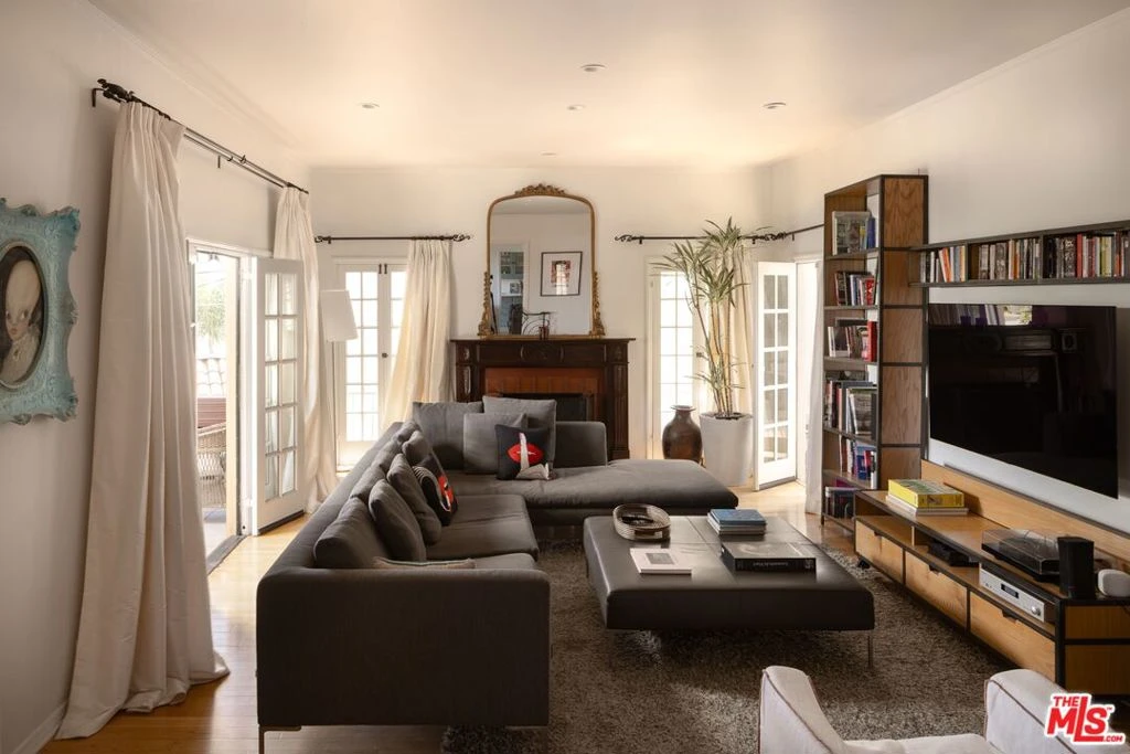 Interior 2