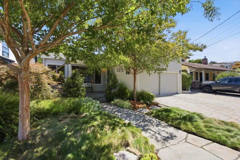 Photo 2 of 125 Sunnydale Avenue
