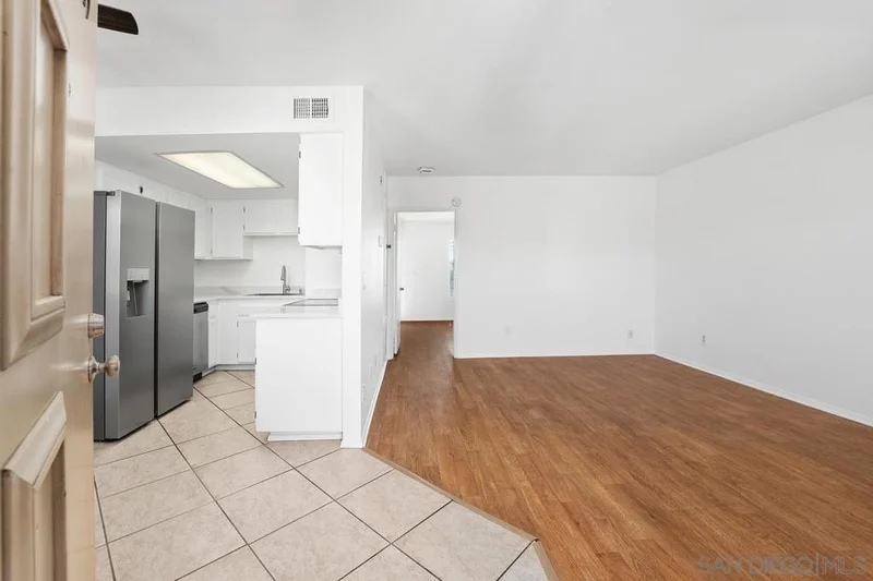 Photo 2 of 4240 Menlo Ave 19