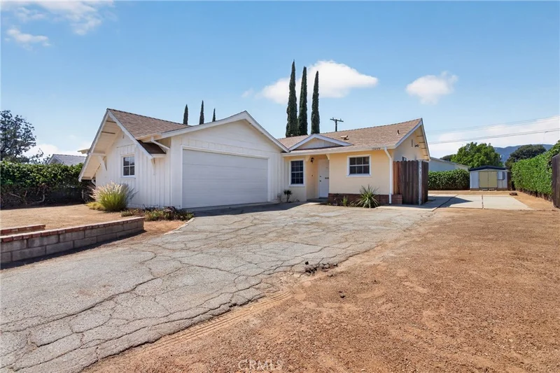 Photo 2 of 13229 Lazard