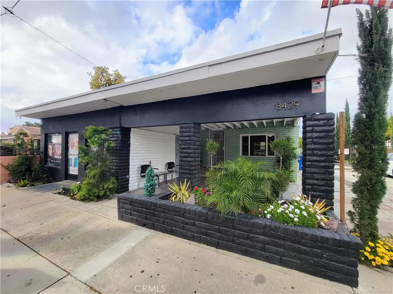 8429 Somerset Blvd.