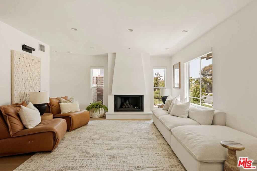 Interior 2