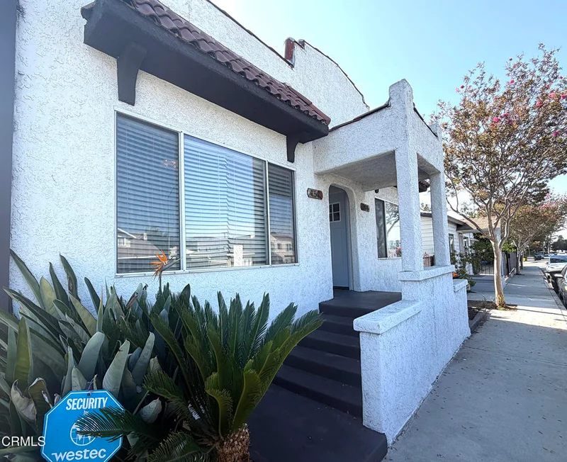 156 S Pacific Avenue photo 2