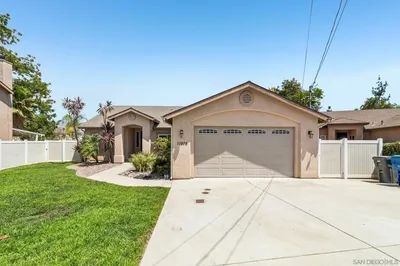 11976 Foothills River Ln