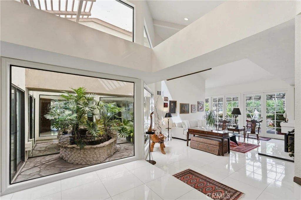 Interior 2