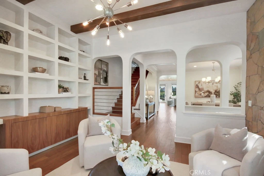 Interior 4