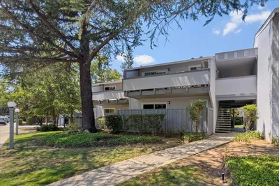 14245 Lora Drive 3 photo 2