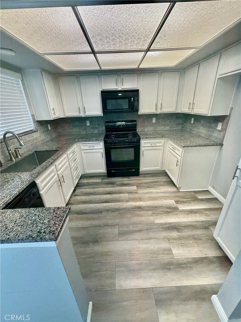 Photo 2 of 1316 W Avenue J4