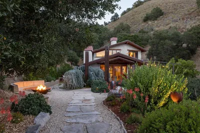 407 El Caminito Road