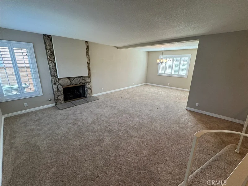 1827 Wellspring photo 2
