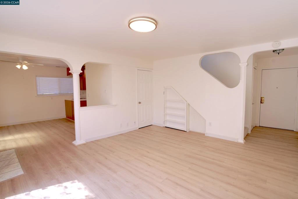 Interior 4