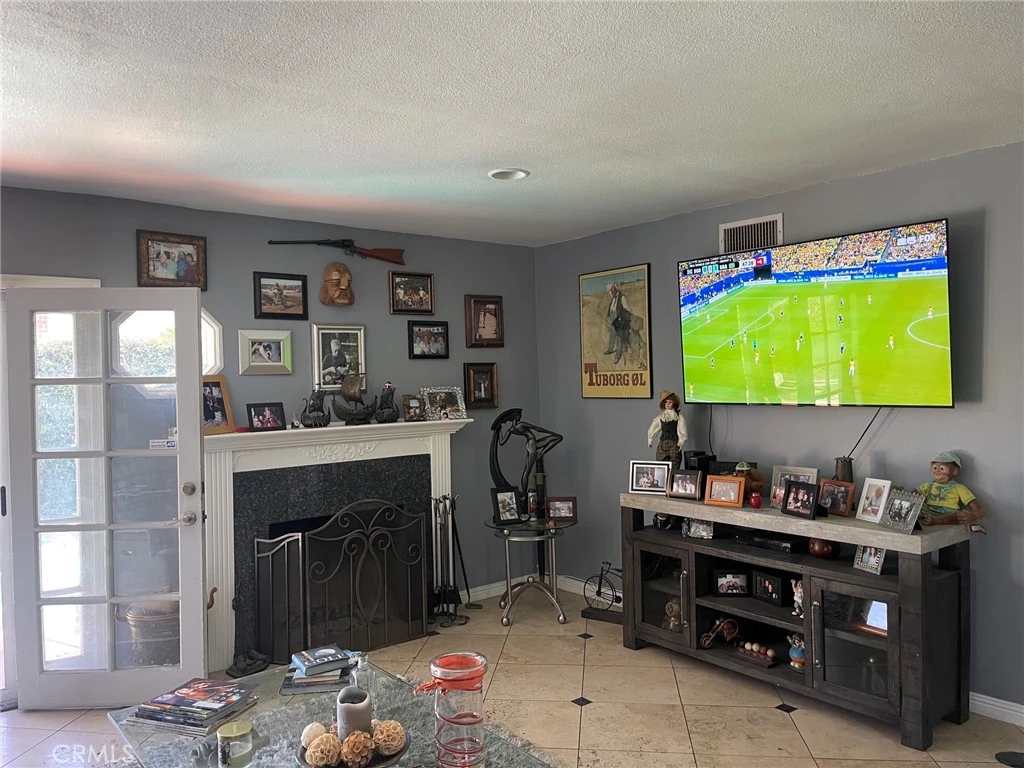 Interior 2