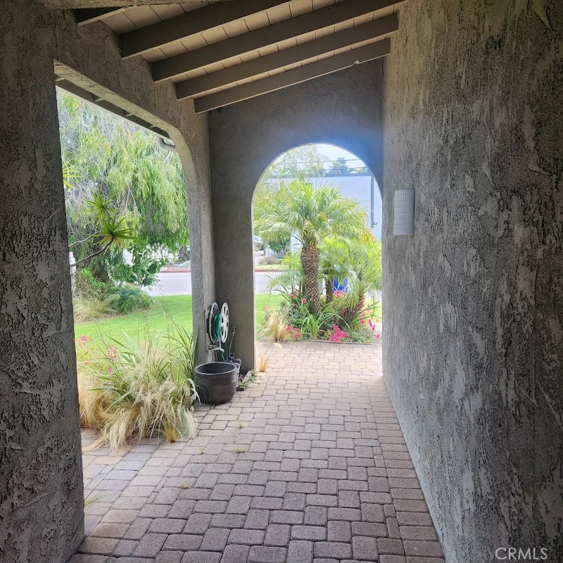 1023 8th Street photo 2