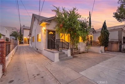 1530 N Mariposa