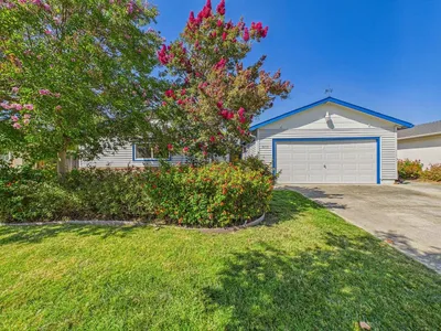 5771 W Walbrook Drive photo 2