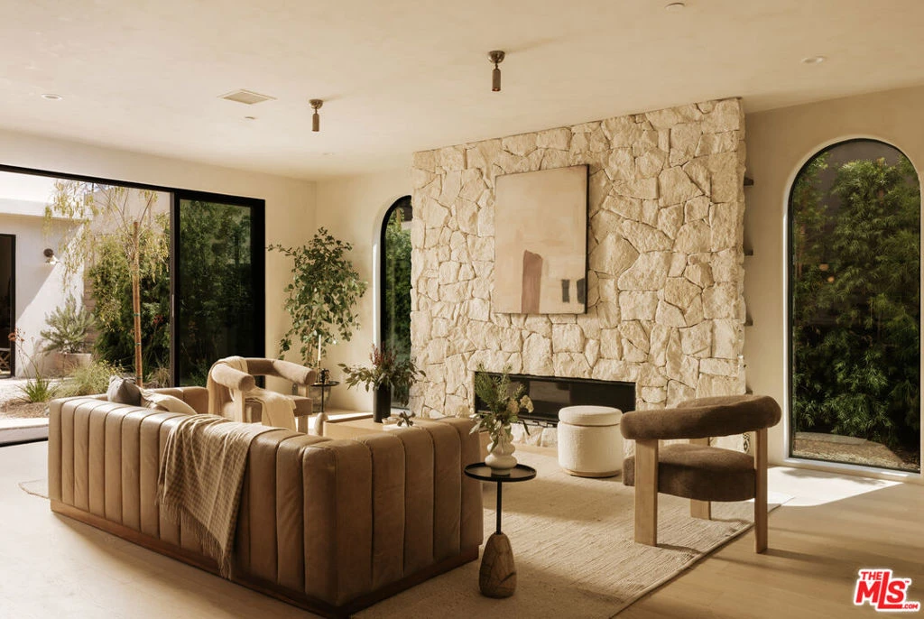 Interior 2