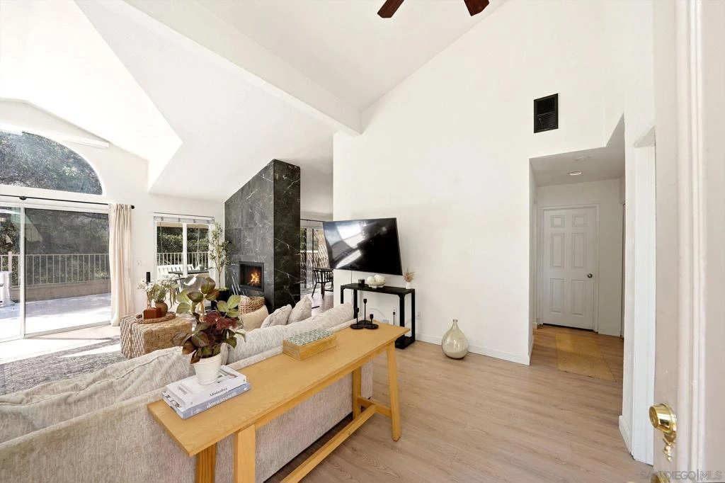 Interior 3