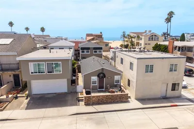 1527 W Balboa